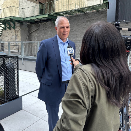 New Bronx housing complex on Jerome Avenue opens for 100 new residents